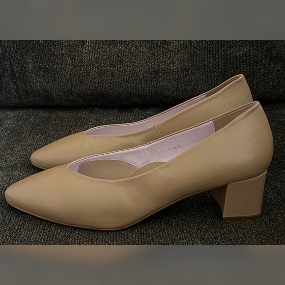 Sole Bliss Ingrid Leather Sand/Nude  Color Heels Women’s -Size 10.5 - Picture 1 of 16